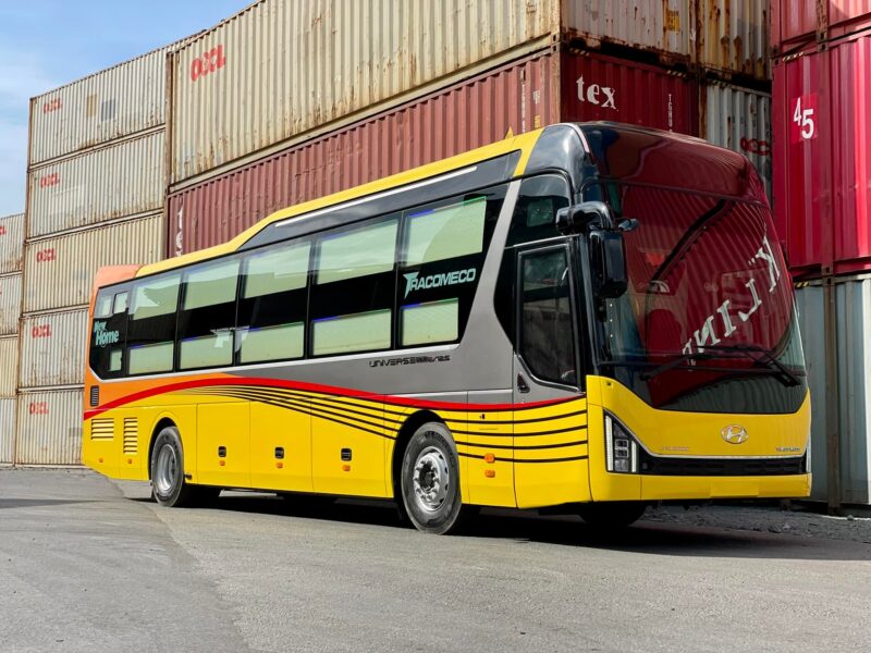 XE TRACOMECO UNIVERSE LIMOUSINE 34 PHÒNG WEICHAI 400PS