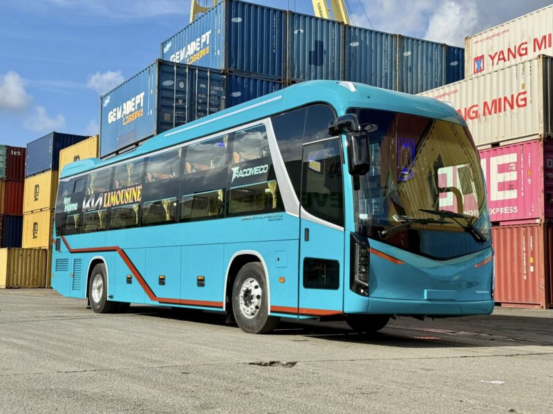 XE TRACOMECO KIA GRANBIRD 34 PHÒNG HYUNDAI 425PS